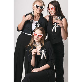 Heart-shaped Glasses with Pearls, white