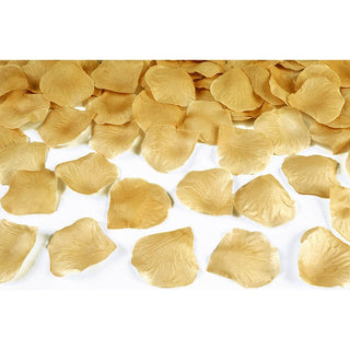 Pack of 100 gold rose petals â€“ ideal for weddings and special occasions