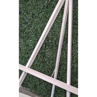 White Pearl Easel - Rental