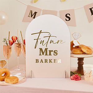 Rose gold Future Mrs hen party sign with string â€“ 42cm wide