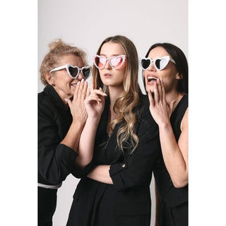 Heart-shaped Glasses with Pearls, pink