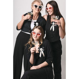 Heart-shaped Glasses with Pearls, white